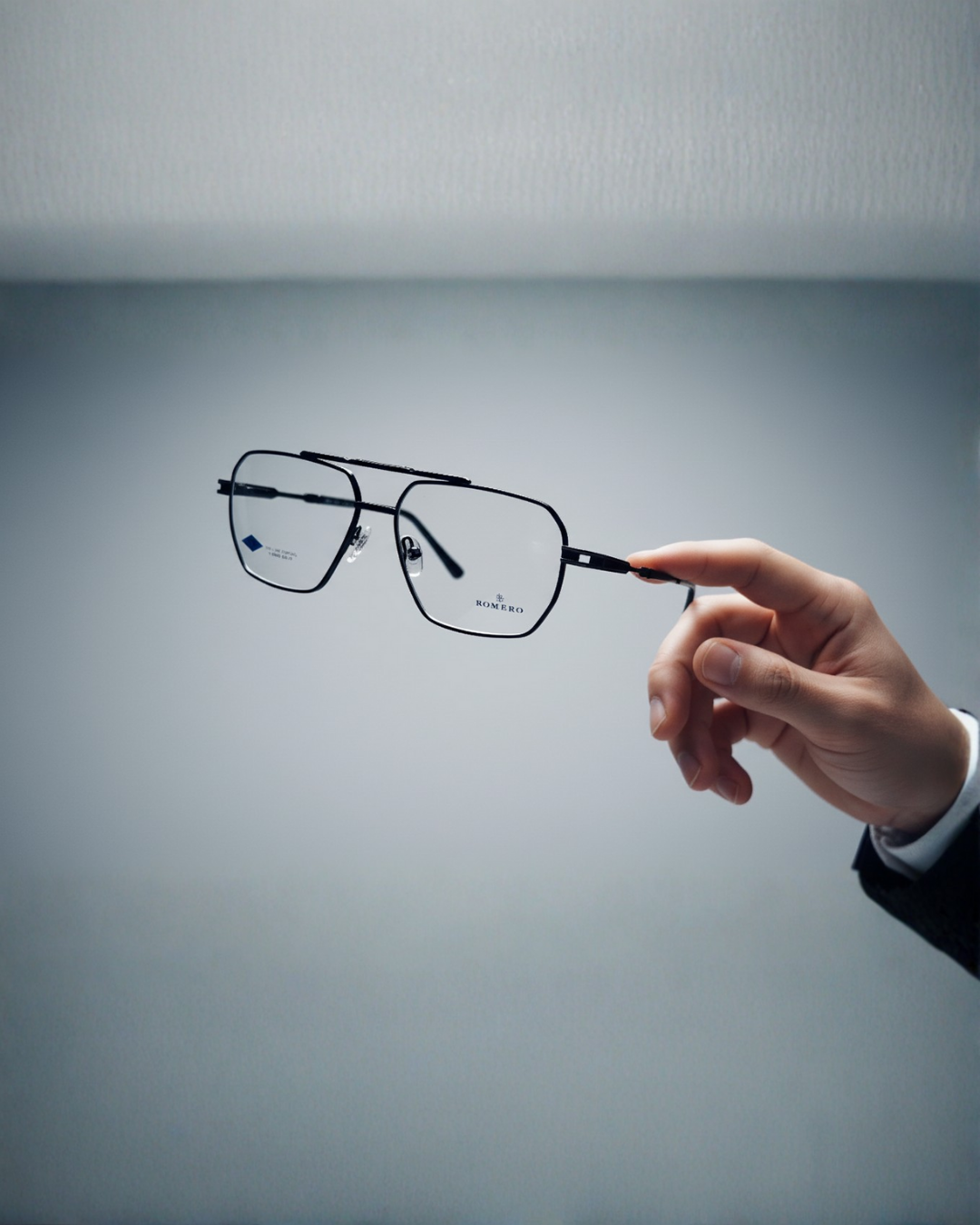 Romero Luxury Black Aviator Frame